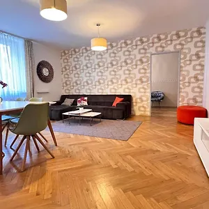 Exclusive Center Vienne